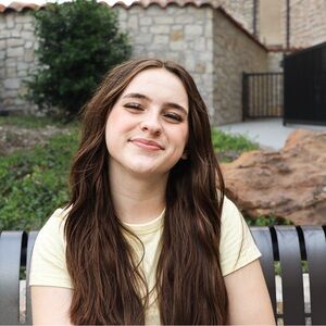Meet your Posher, Olivia